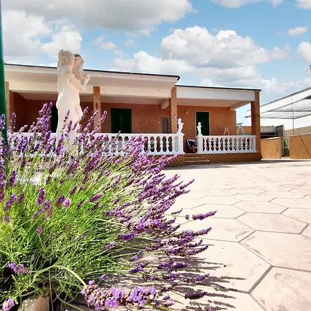 Villa Seaside In Spiaggiabella With Enclosed Garden *